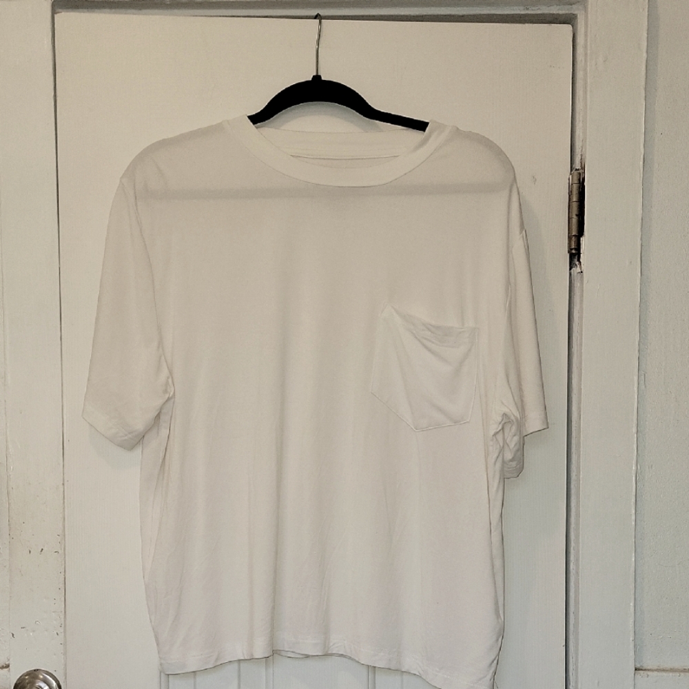 Ellandemn White Basic Pocket Tee